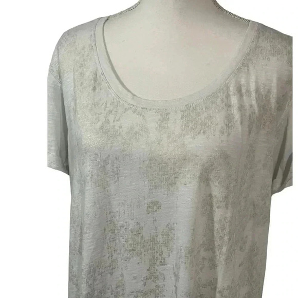 A New Approach size XL white tee with gold print on front and rolled sleeves EUC - Picture 2 of 10